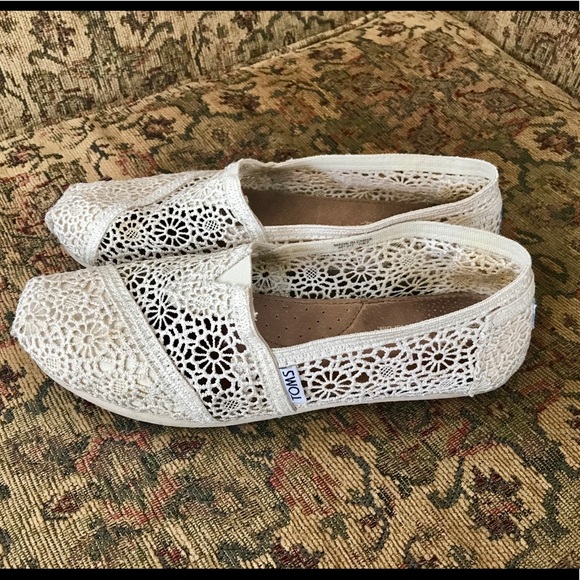 toms crochet flat shoes